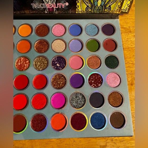 Favor Beauty Princess Belle Elsa Tiana Palette - Picture 5 of 11